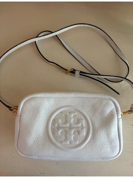 Tory Burch Handbags - Tory Burch Perry Bombe White Crossbody Camera Handbag